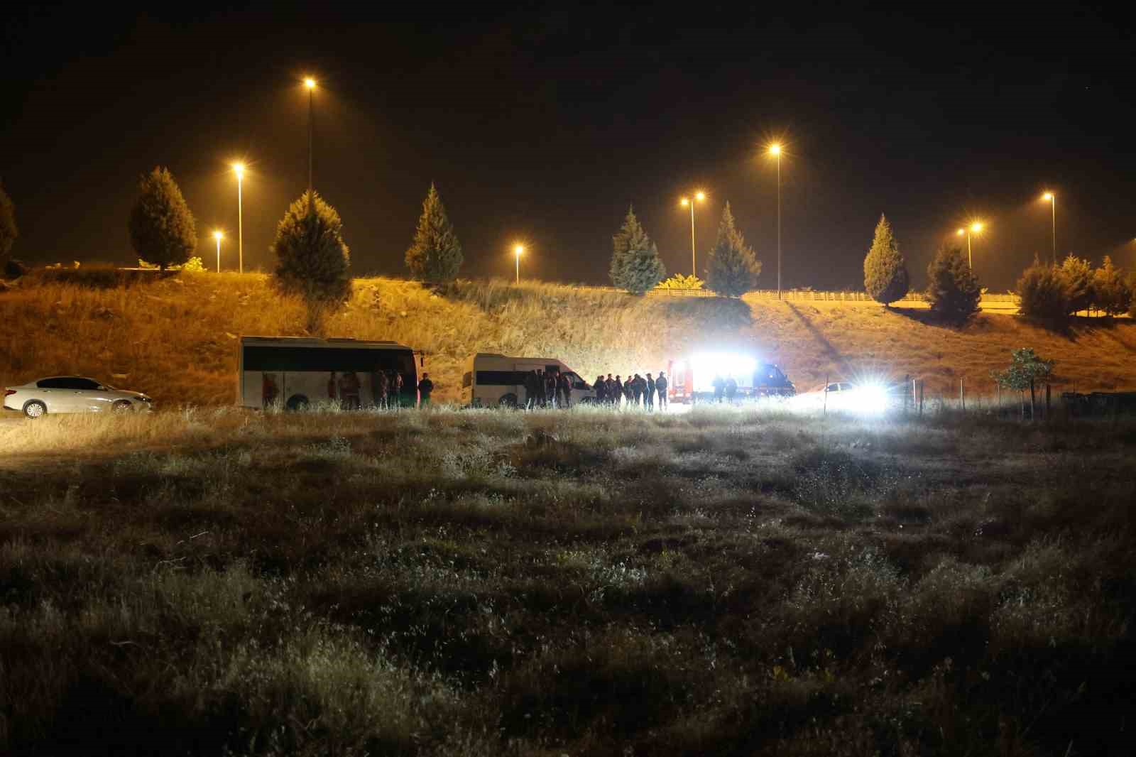 elazigda-kayip-otizmli-cocugu-arama-calismalari-72-saatte-de-gece-boyunca-suruyor