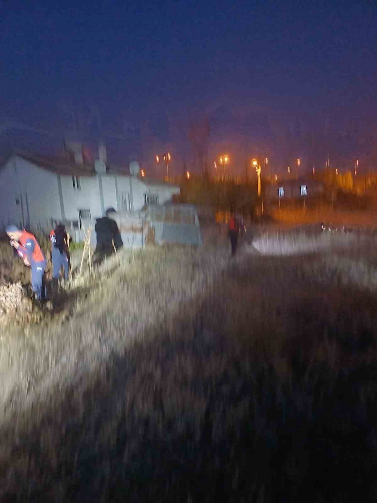 elazigda-kayip-otizmli-cocugu-arama-calismalari-72-saatte-de-gece-boyunca-suruyor