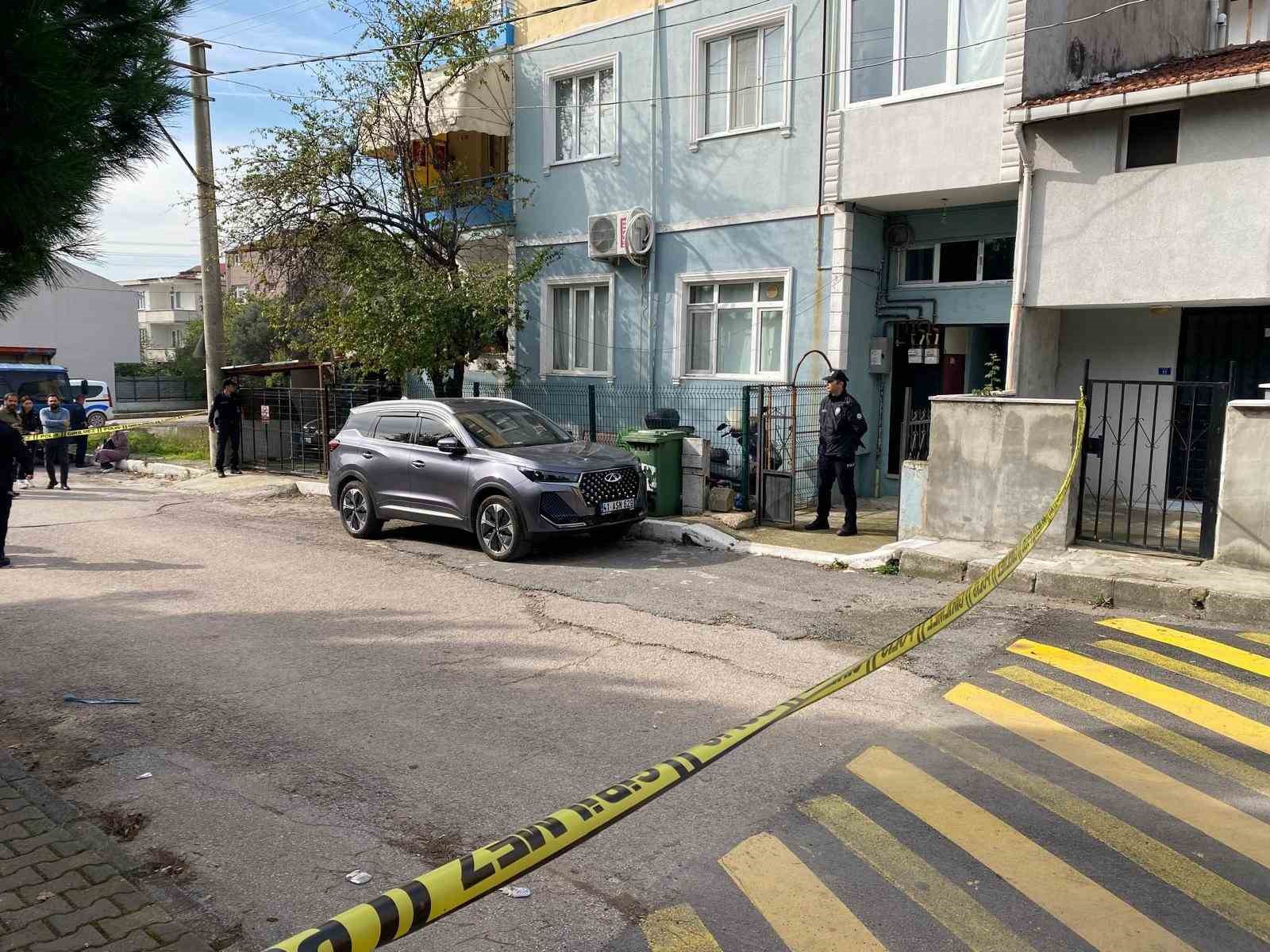 esini-bicaklayarak-olduren-sahis-tutuklandi