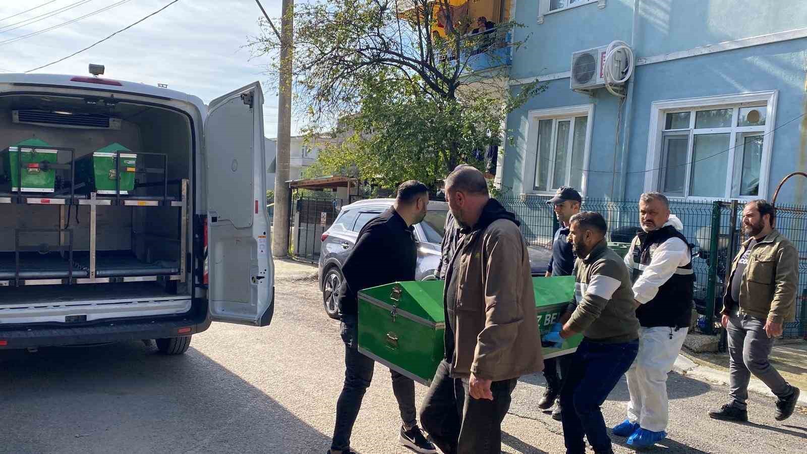 esini-bicaklayarak-olduren-sahis-tutuklandi