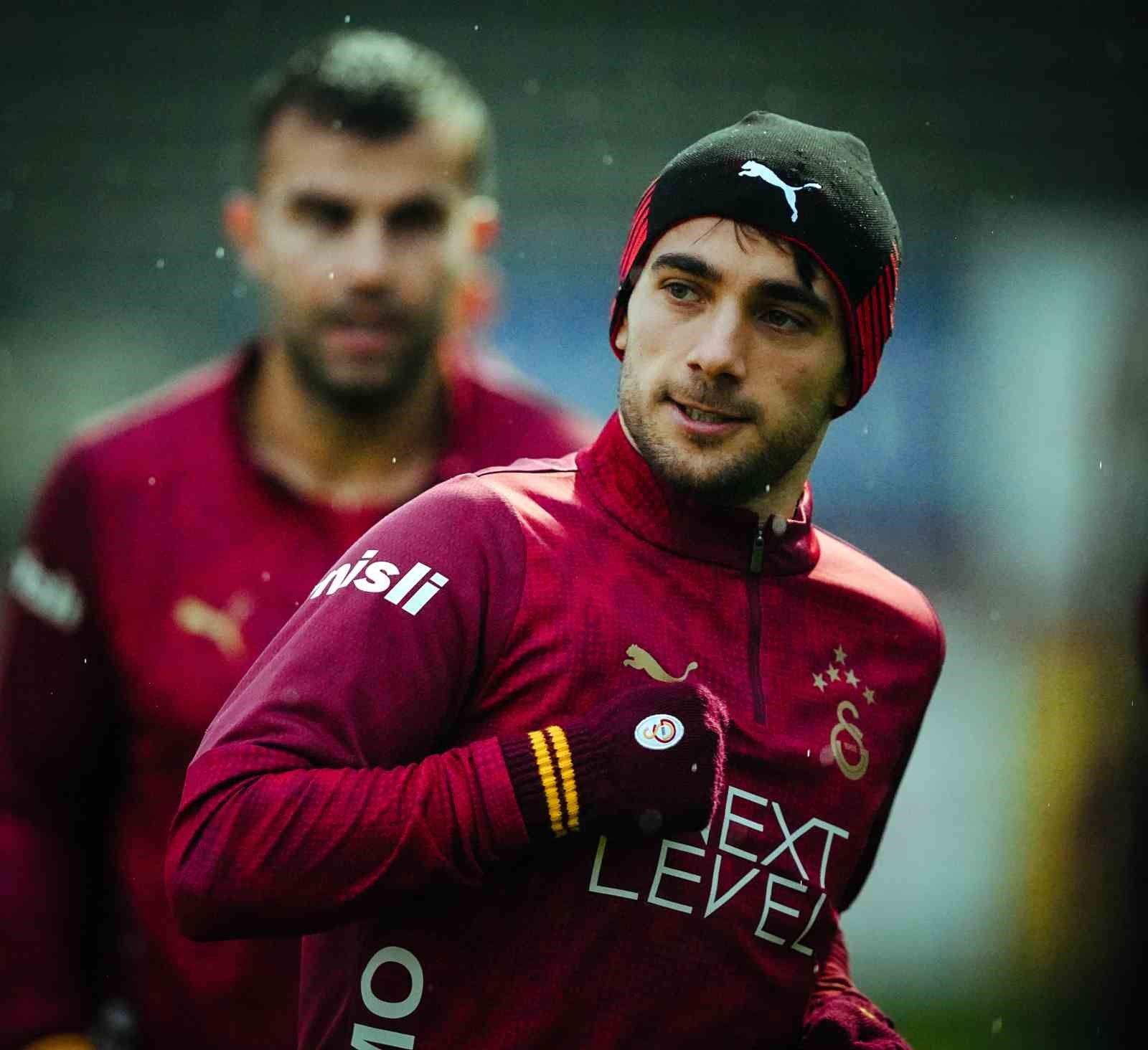 galatasaray-fenerbahce-derbisi-hazirliklarini-tamamladi