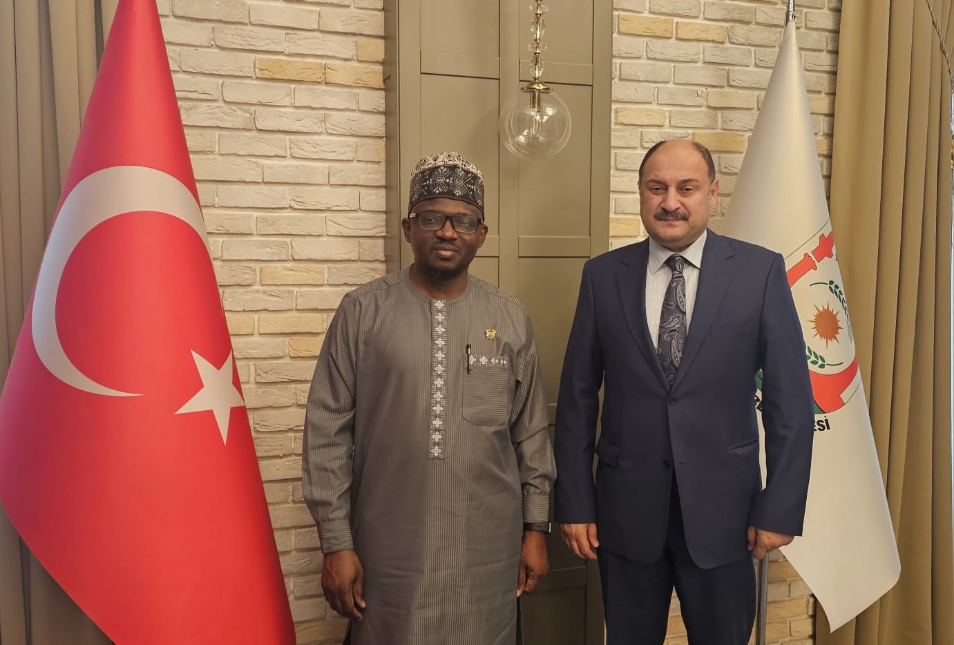 gana-buyukelcisi-nasiru-deenden-ilk-resmi-ziyaret-sanliurfaya