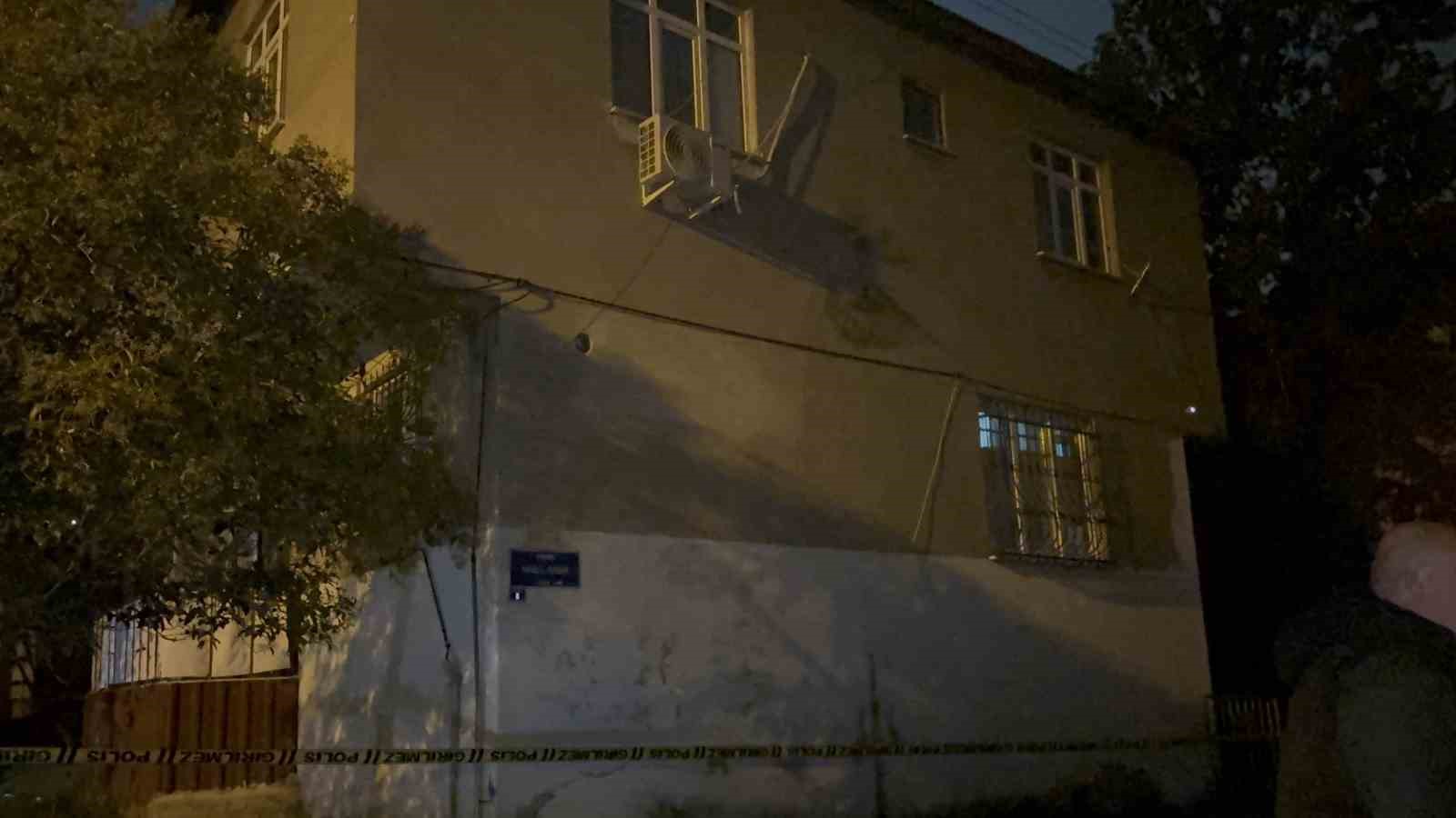 gebzede-catlak-ve-kayma-tespit-edilen-2-katli-bina-tahliye-edildi