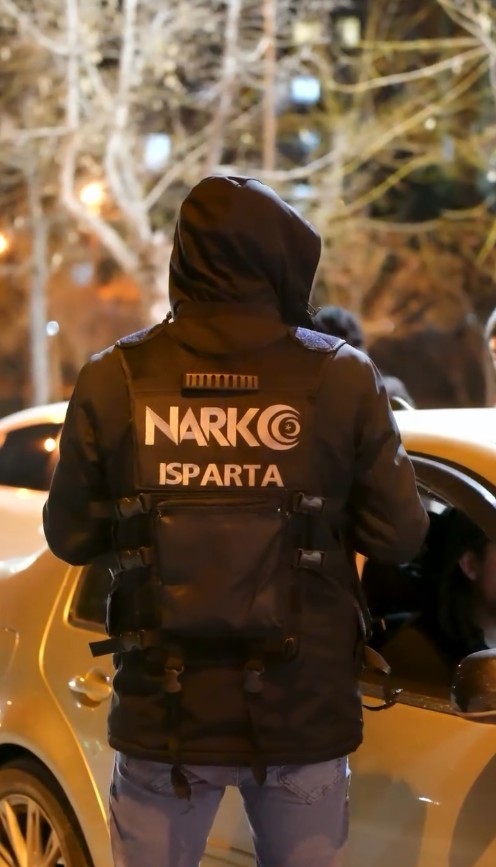 ispartada-ekimde-602-aranan-sahis-yakalandi