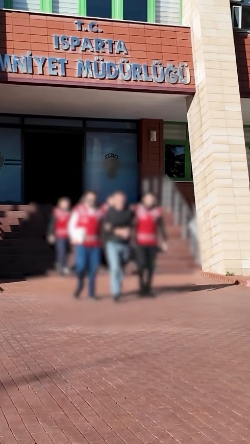 ispartada-ekimde-602-aranan-sahis-yakalandi