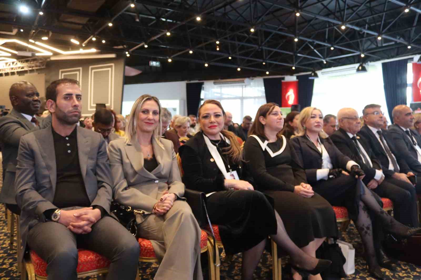 izmirde-saglik-diplomasisi-ve-inovasyon-zirvesi