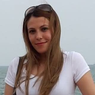 karamanda-5inci-kattan-dusen-ogretmen-hayatini-kaybetti