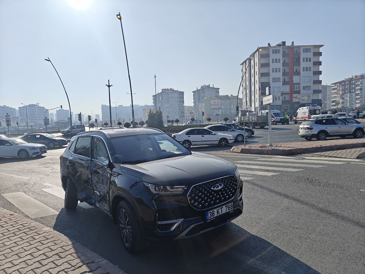 kayseride-5-arac-birbirine-girdi-5-yarali