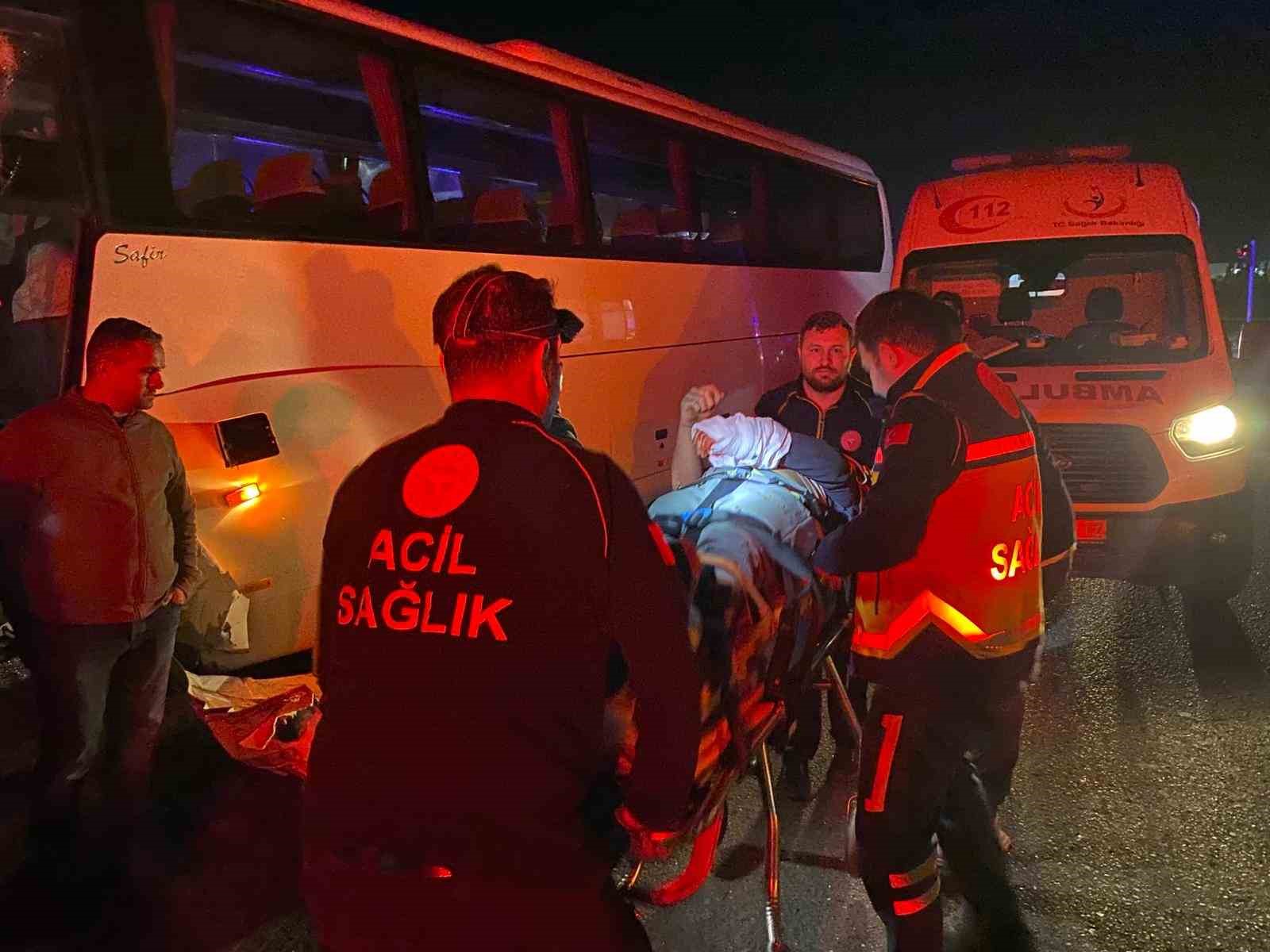 kemalpasada-isci-servisleri-carpisti-15-yarali