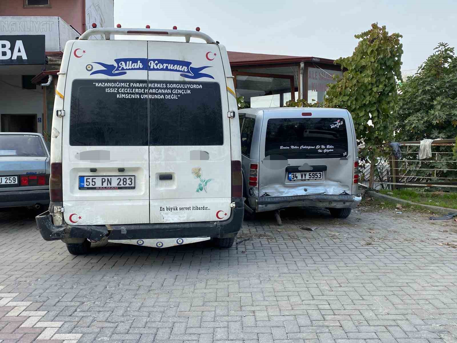 kocaelide-kontrolden-cikan-otomobil-dehset-sacti-1-olu-3-yarali