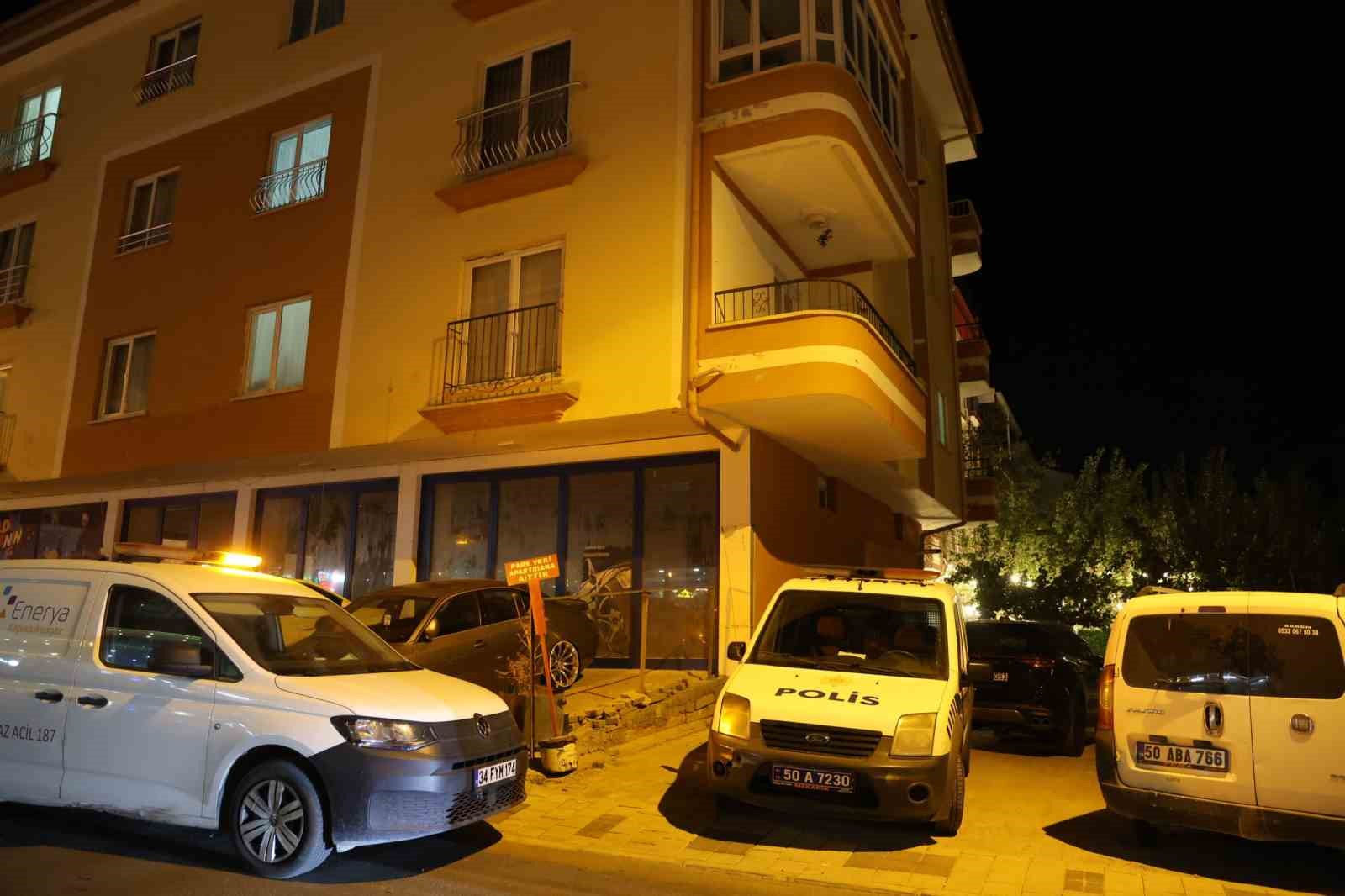 kombideki-sizinti-hamile-anne-ve-bebegini-hayattan-kopartti