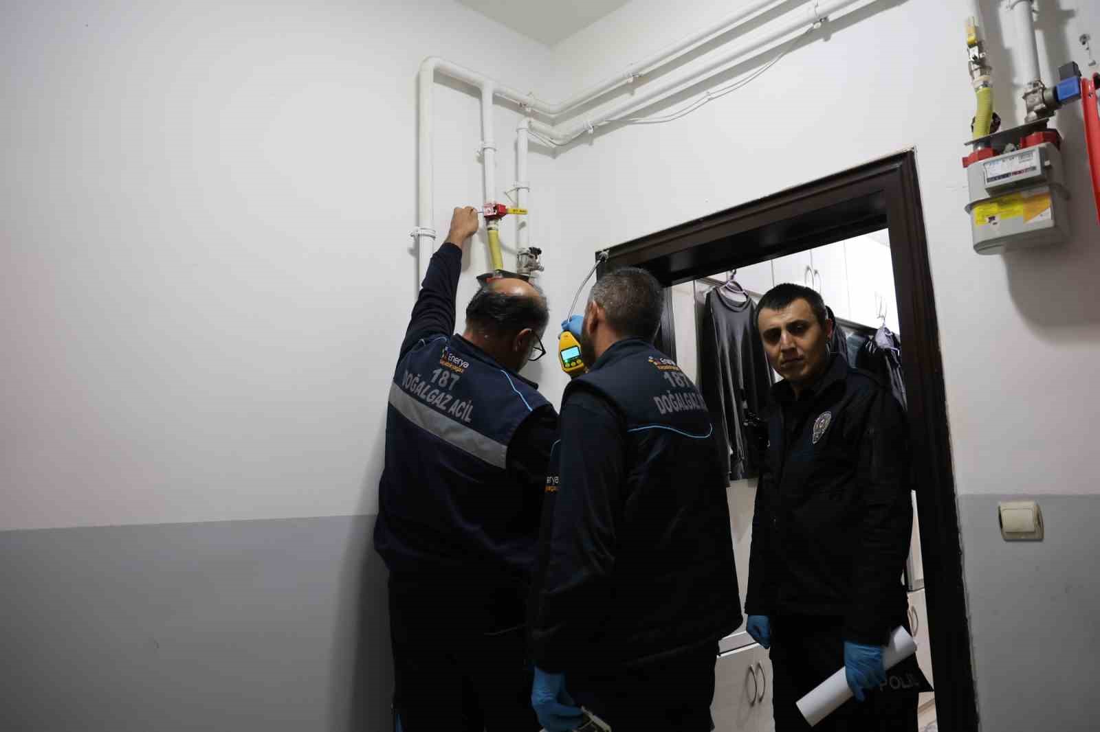 kombideki-sizinti-hamile-anne-ve-bebegini-hayattan-kopartti