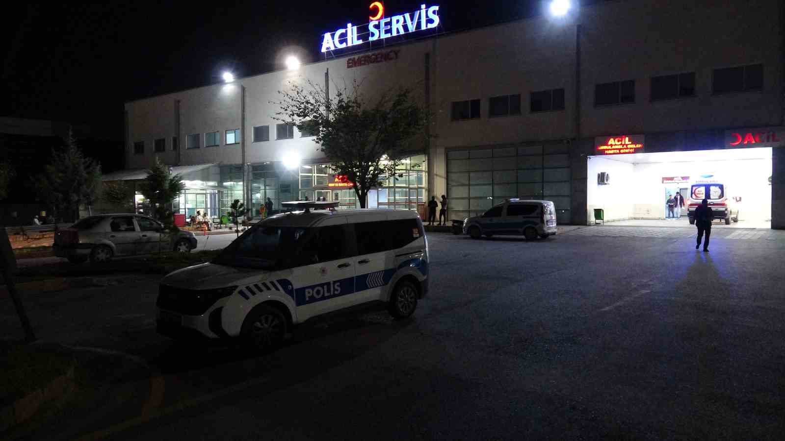 malatyada-bahcede-silahla-oynayan-sahis-kendini-yaraladi