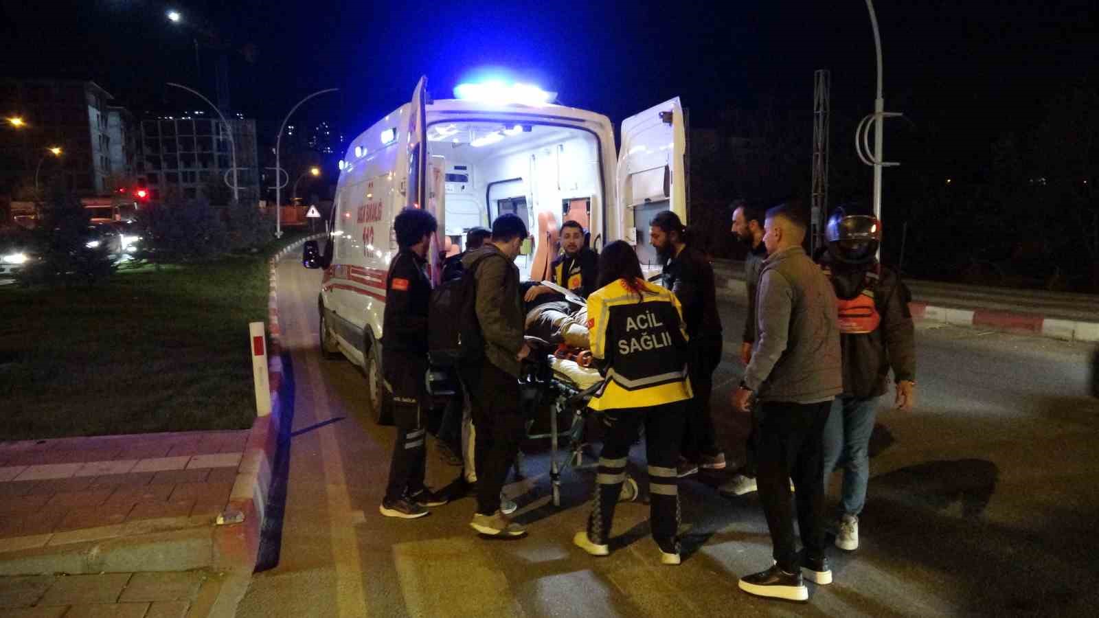 malatyada-iki-aracin-carpistigi-kazada-ortalik-savas-alanina-dondu-3-yarali