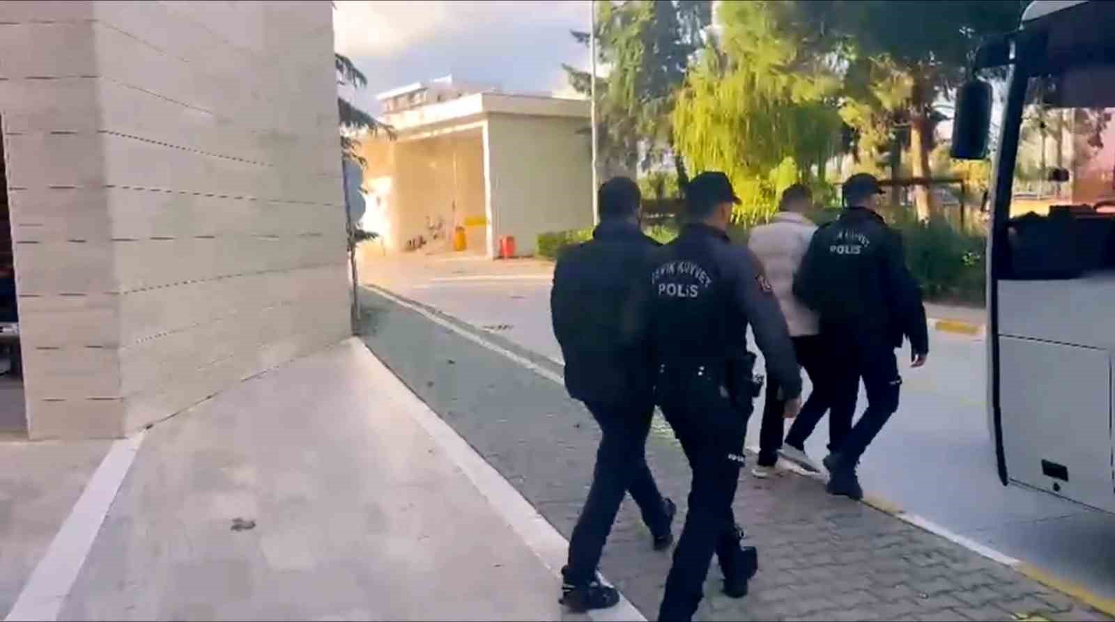 manisa-merkezli-8-ilde-yasa-disi-bahis-operasyonunda-23-gozalti