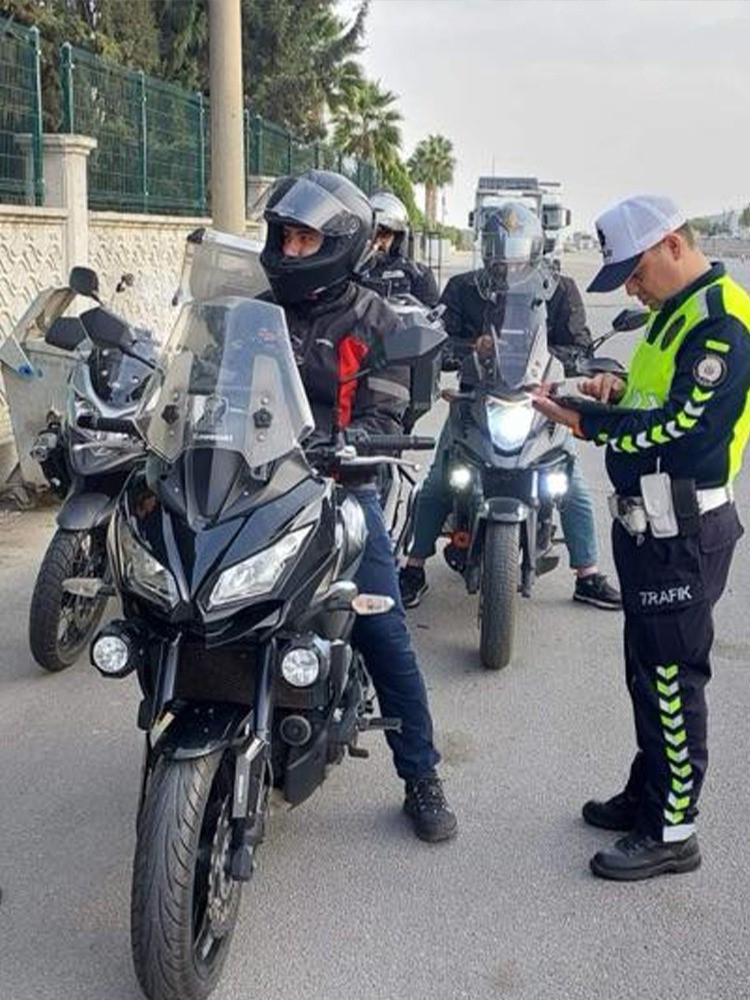 motosikletlilere-ceza-yagdi