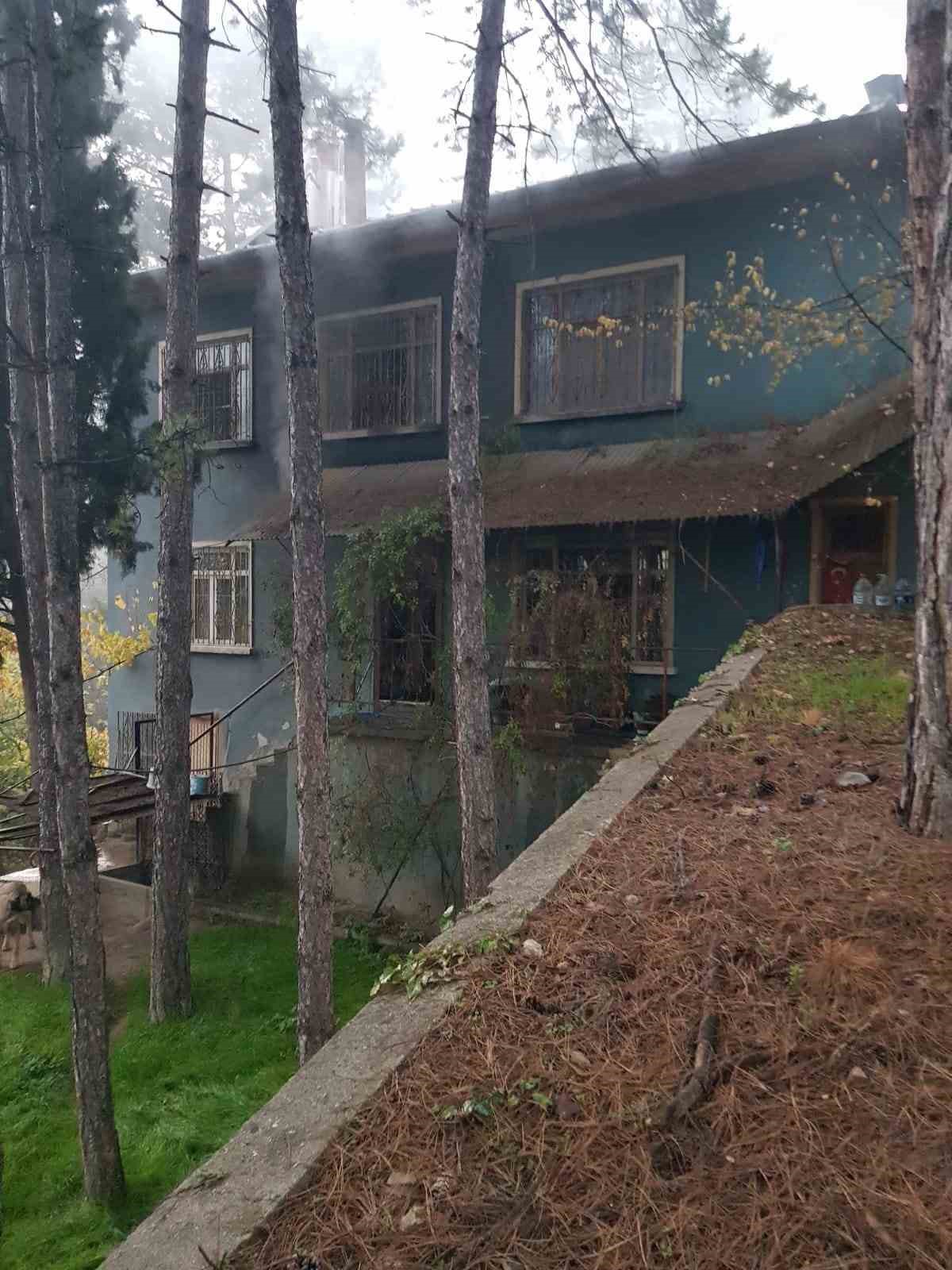 mutfakta-cikan-yangin-sonduruldu