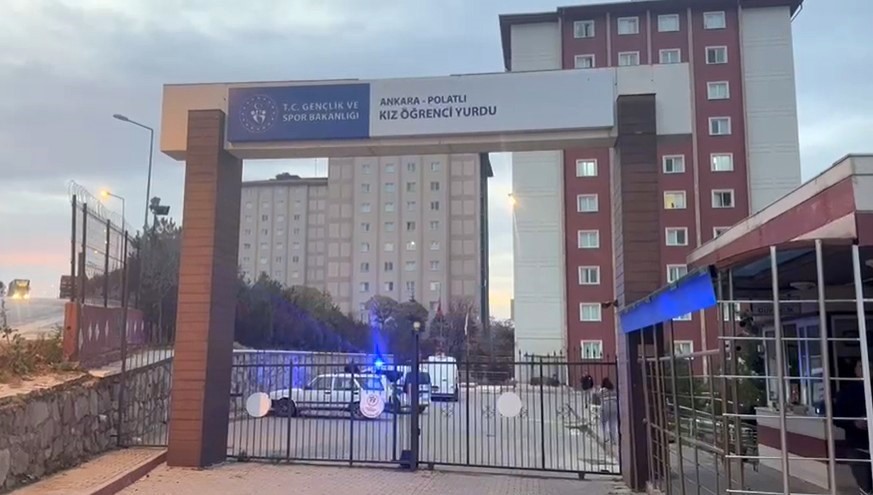 ogrenci-yurdunun-4uncu-katindan-dusen-universiteli-genc-kiz-hayatini-kaybetti