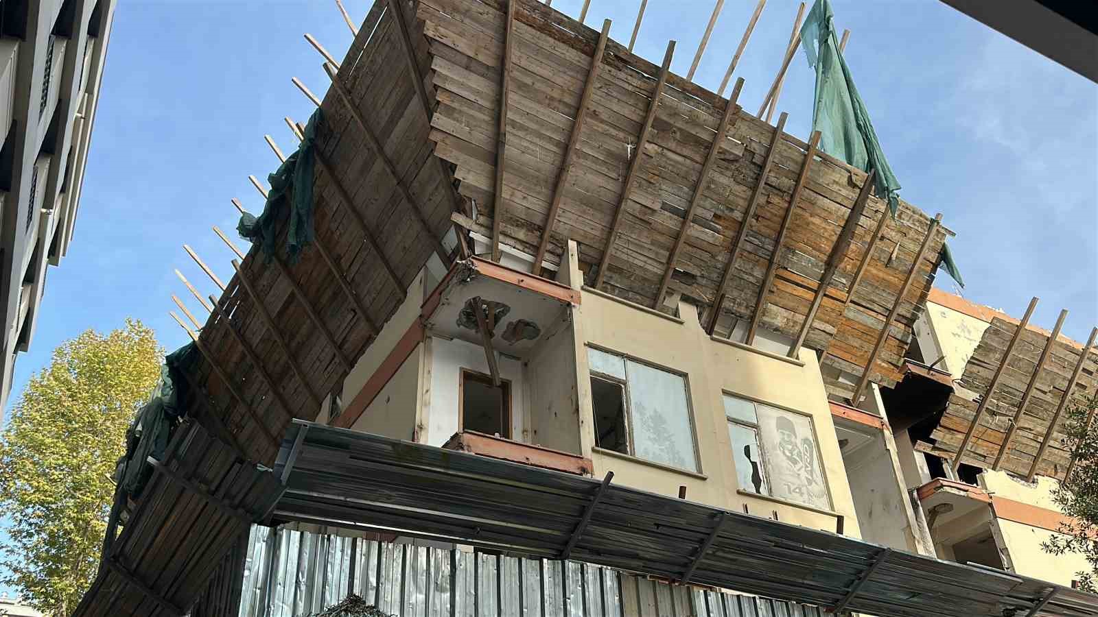 olumden-kil-payi-kurtuldu-o-anlar-kamerada