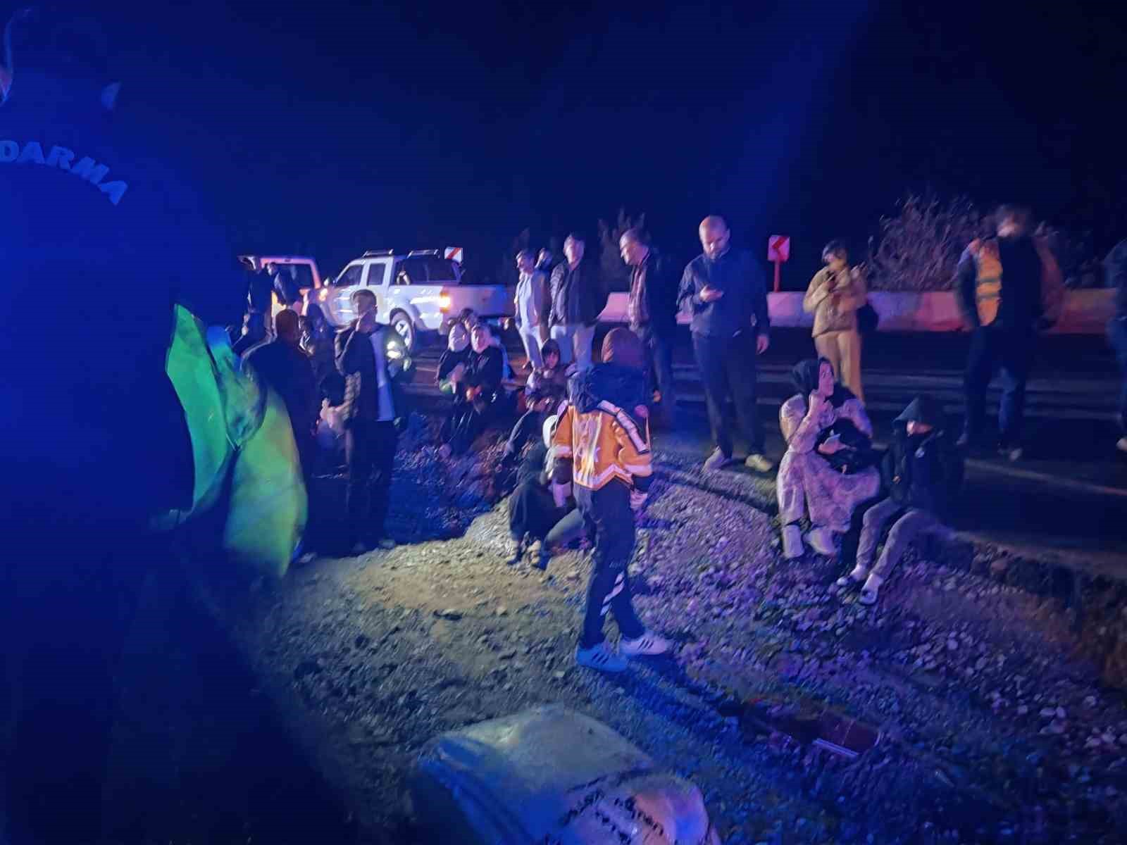 osmaniyede-yolcu-otobusu-devrildi-yaralilar-var