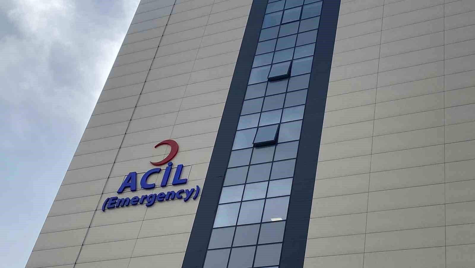 ozel-okulda-ogle-yemegi-sonrasi-33-ogrenci-ve-1-ogretmen-hastanelik-oldu