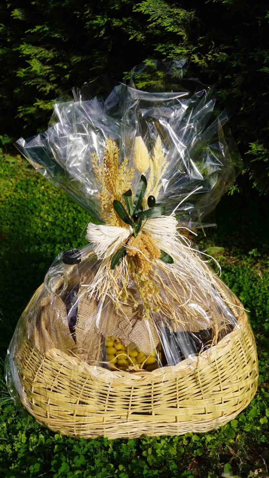 papa-14-leoya-bursadan-cografi-isaretli-hediyeler