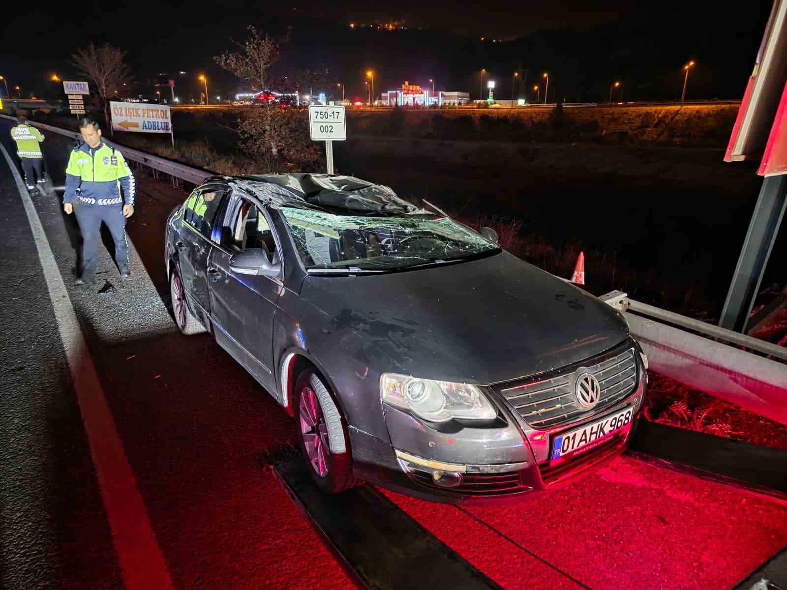 pozantida-feci-kaza-otomobil-surucusu-hayatini-kaybetti