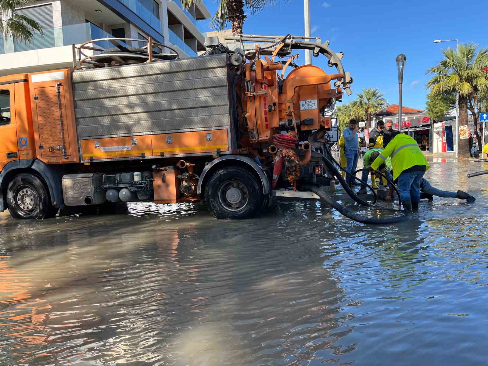 saganak-yagis-cesmede-sele-neden-oldu
