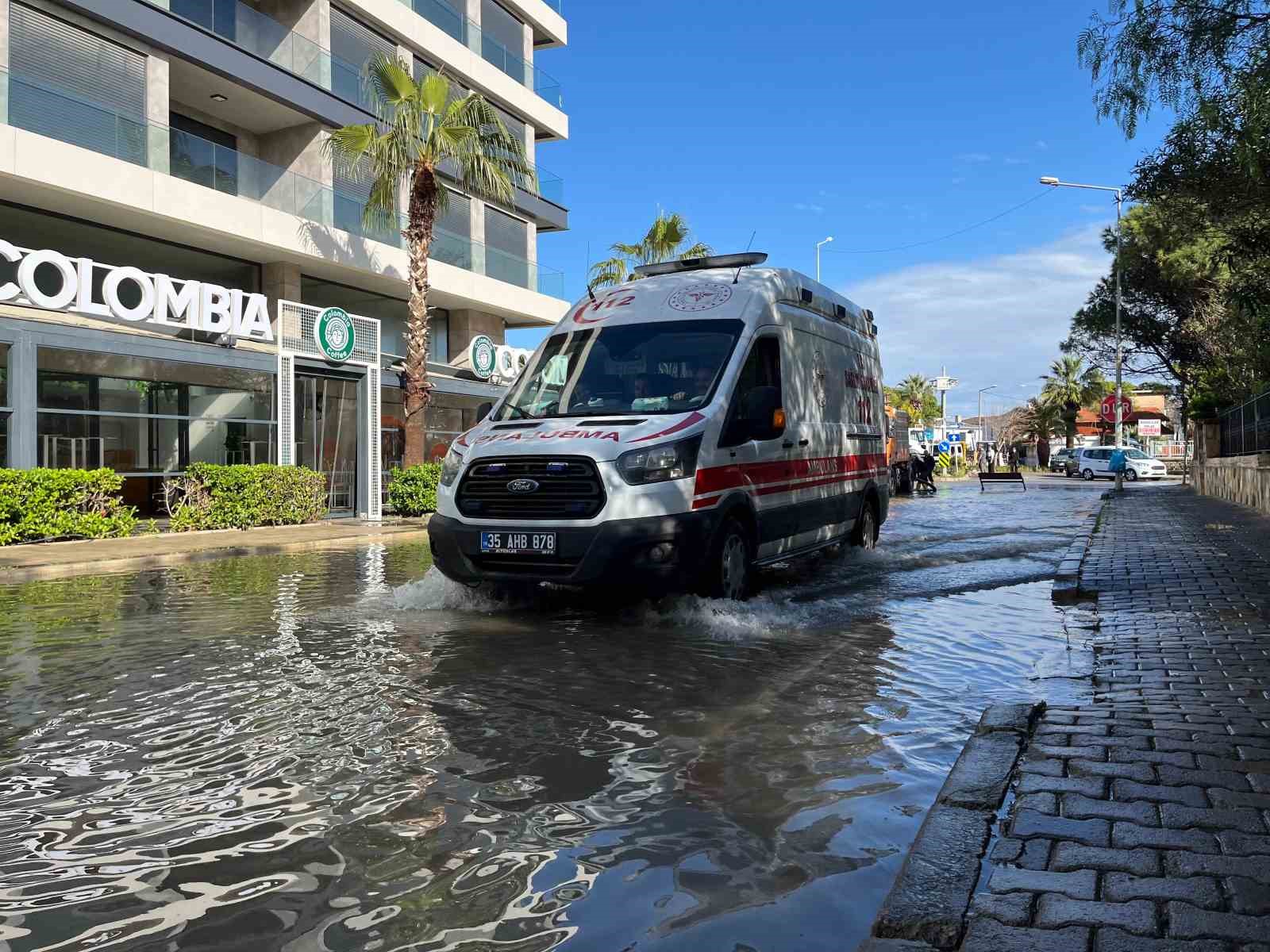 saganak-yagis-cesmede-sele-neden-oldu