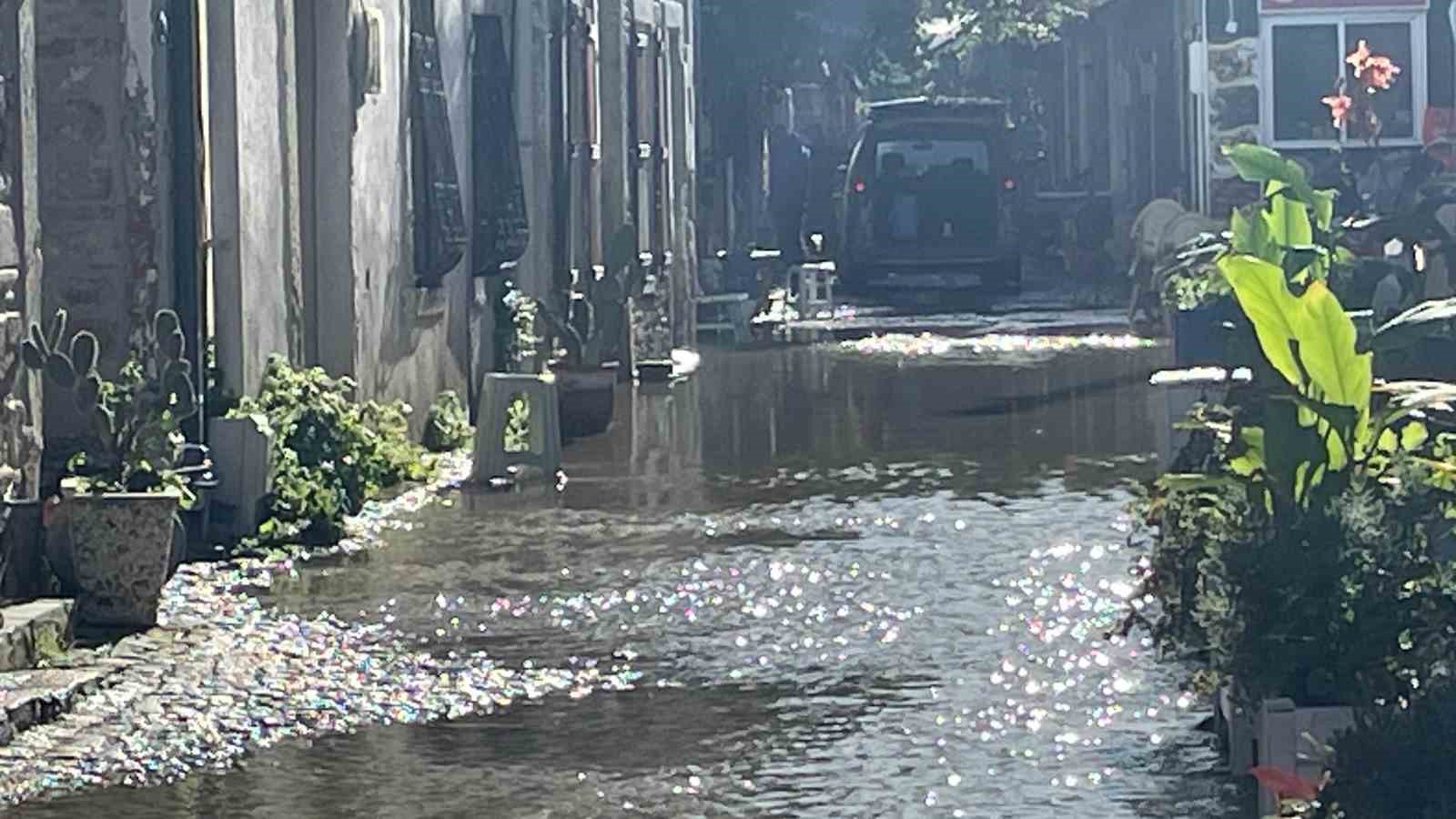 selin-etkiledigi-focanin-sokaklari-venedike-dondu