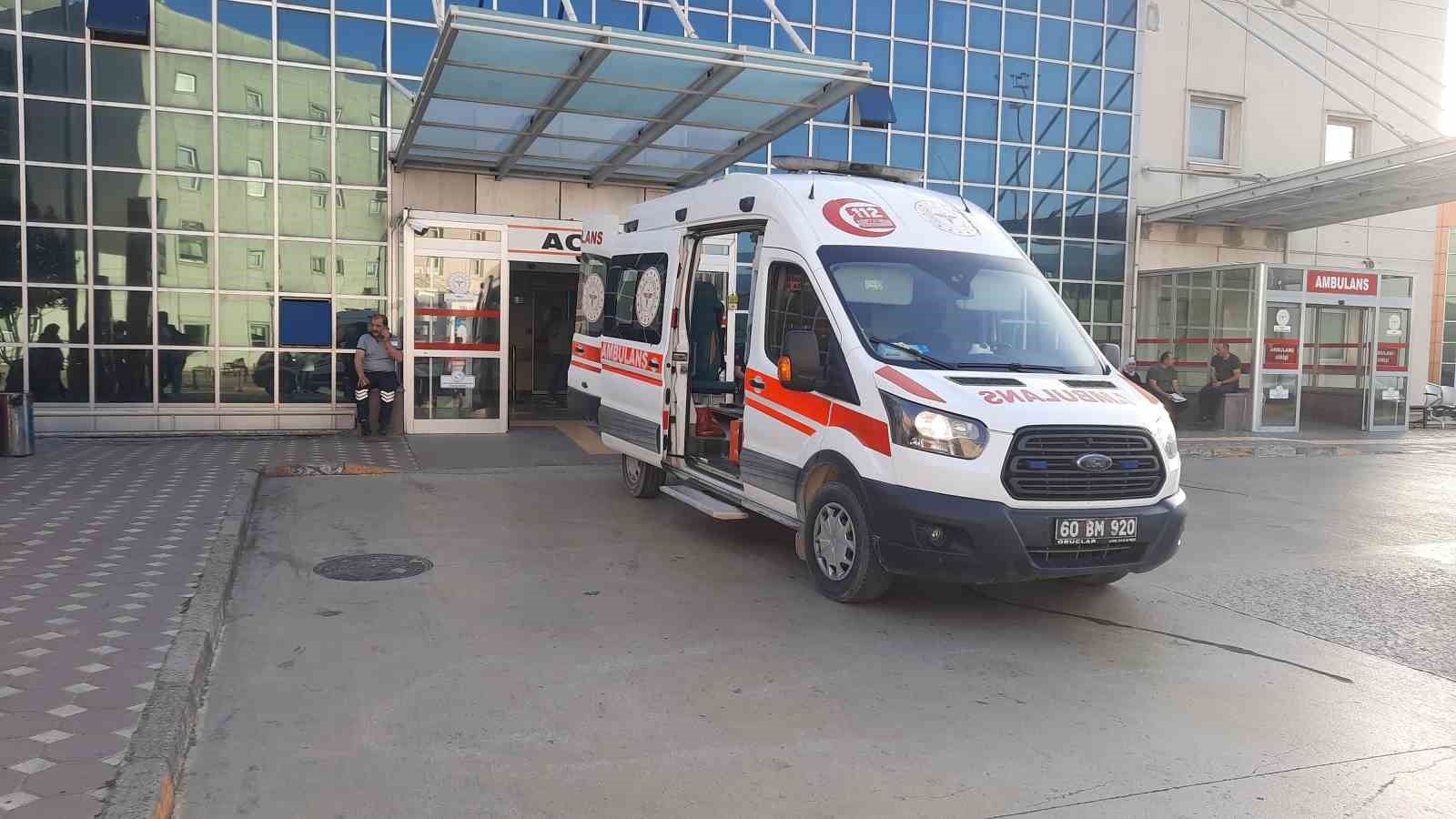 tokatta-19-ogrenci-zehirlenme-suphesiyle-hastaneye-kaldirildi