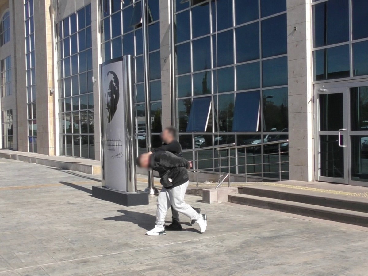 usakta-uyusturucu-operasyonu-4-kisi-tutuklandi