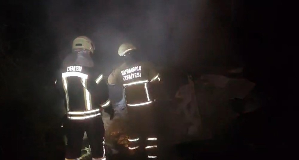 agaca-carpan-arac-alev-alev-yandi