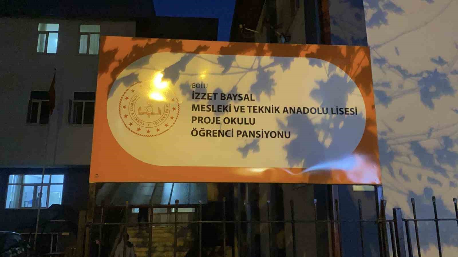 boluda-lise-ogrencisinin-kendisini-yanlislikla-yaraladigi-ortaya-cikti