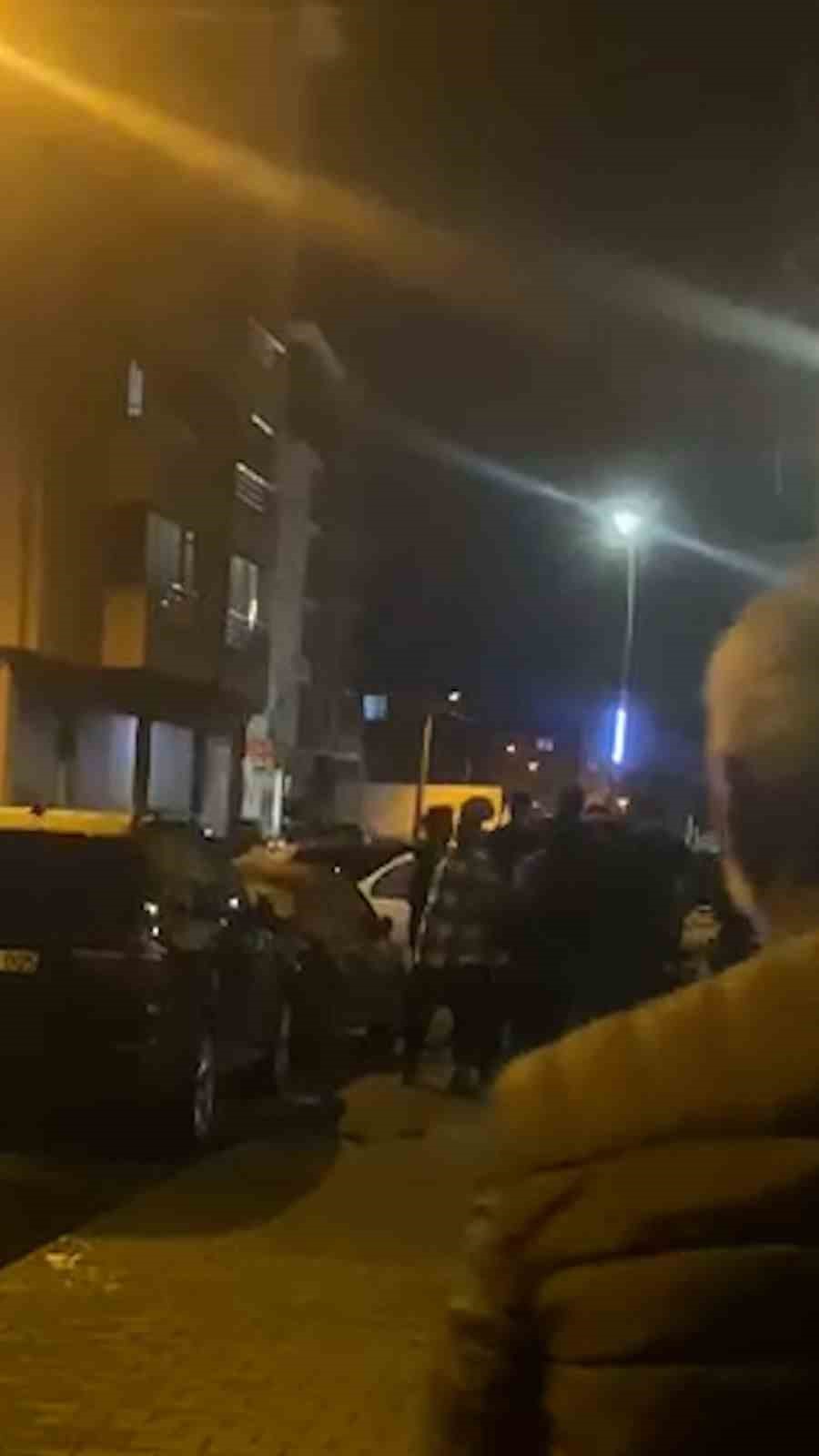 boluda-sokak-ortasinda-kavga-taraflar-guclukle-ayrildi