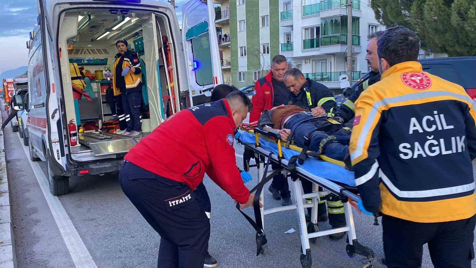 burdurda-feci-kaza-2-olu-3-yarali