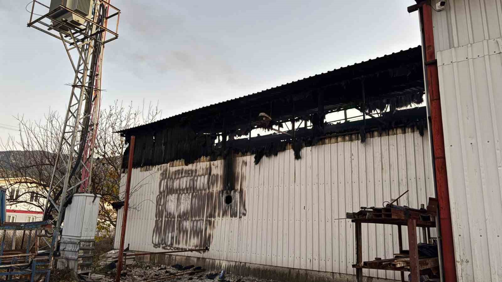 burdurda-mermer-fabrikasinda-yangin