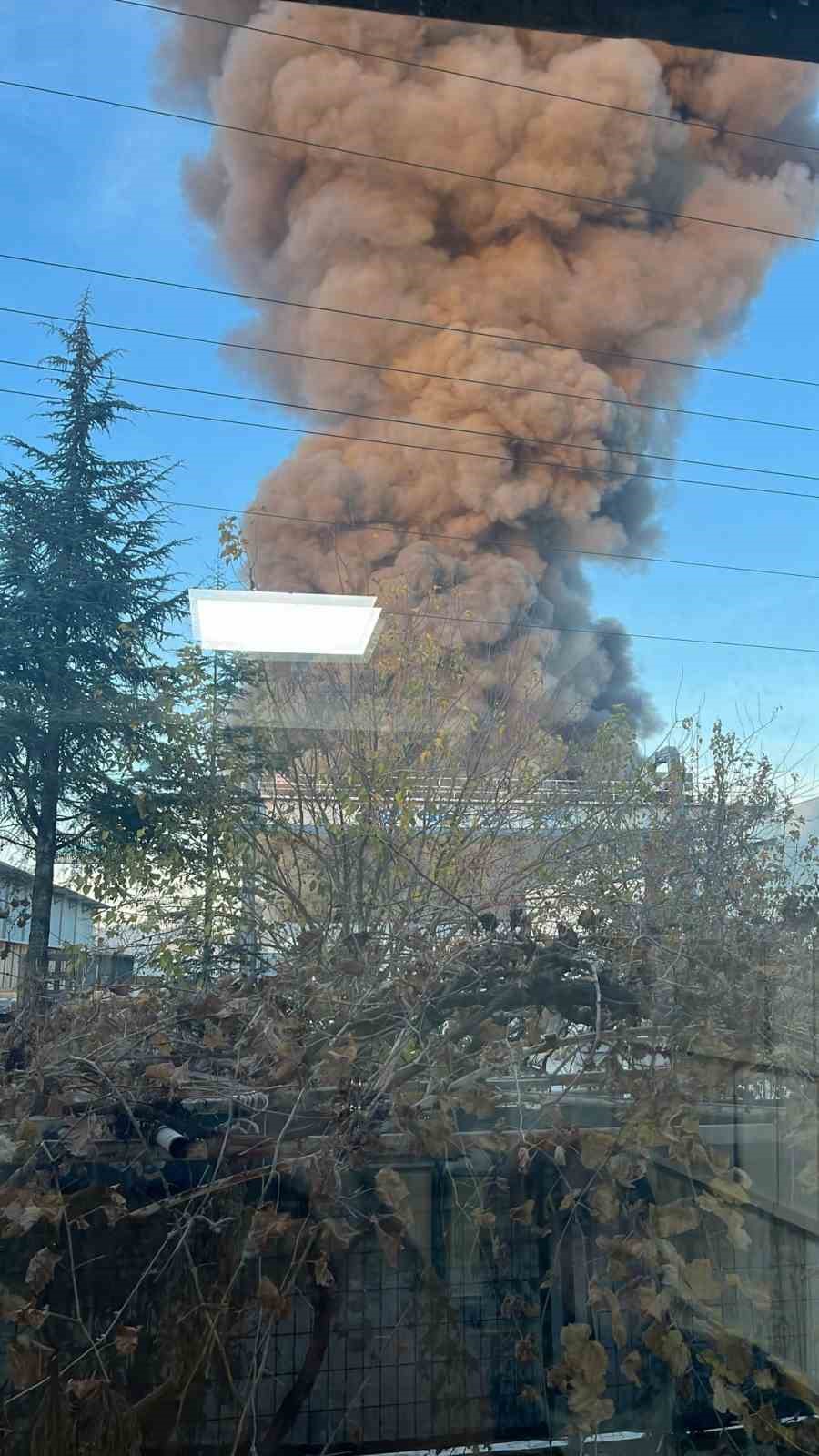 burdurda-mermer-fabrikasinda-yangin