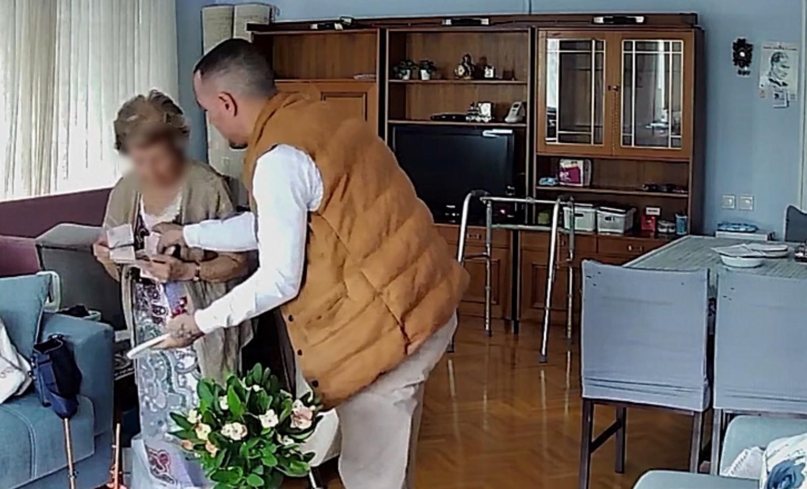 evlerine-girdigi-yasli-kadinlarin-paralarini-calan-sahte-yogurtcu-tutuklandi