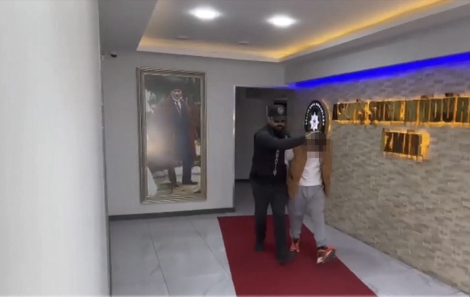 evlerine-girdigi-yasli-kadinlarin-paralarini-calan-sahte-yogurtcu-tutuklandi