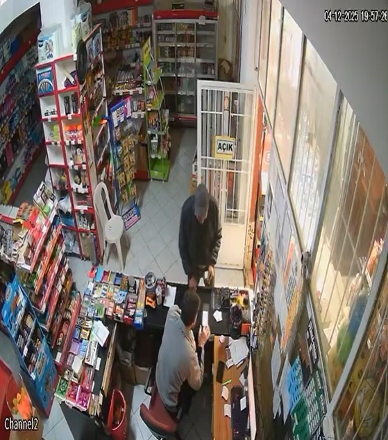 ispartada-daglik-alanda-yanmis-aracin-kenarinda-bassiz-erkek-cesedi-bulundu