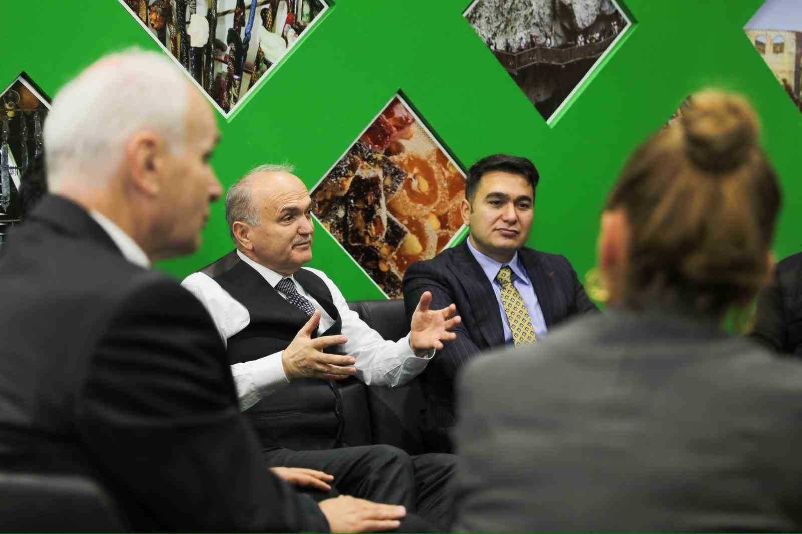 izmir-fuarina-duzce-damgasi