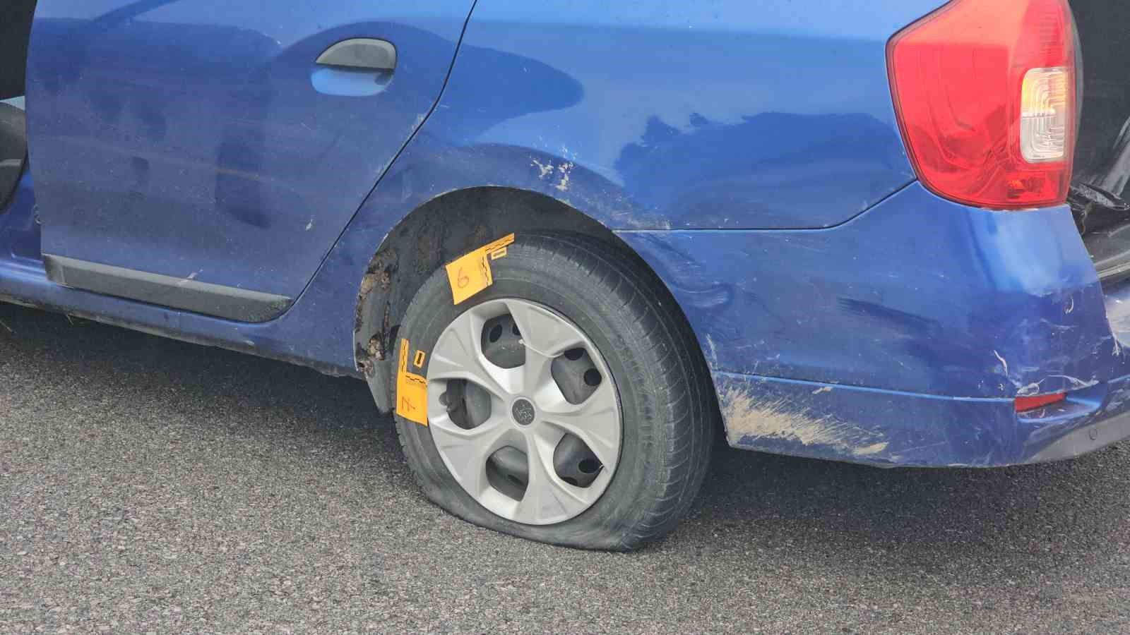kayseride-3-polis-aracina-carparak-kacan-supheli-arac-lastiklerine-ates-edilerek-yakalandi