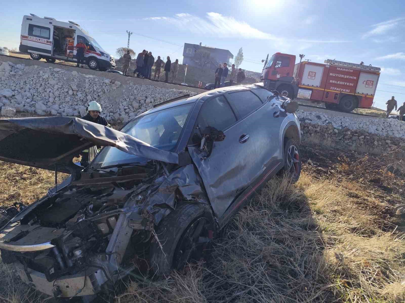 mardinde-devrilen-aracin-surucusu-yaralandi