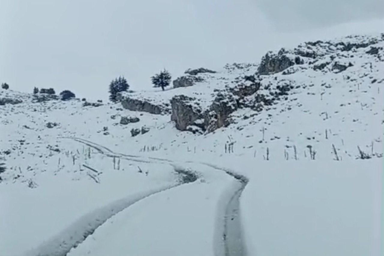 mersinin-yuksek-kesimlerinde-kar-yagisi-etkili-oldu