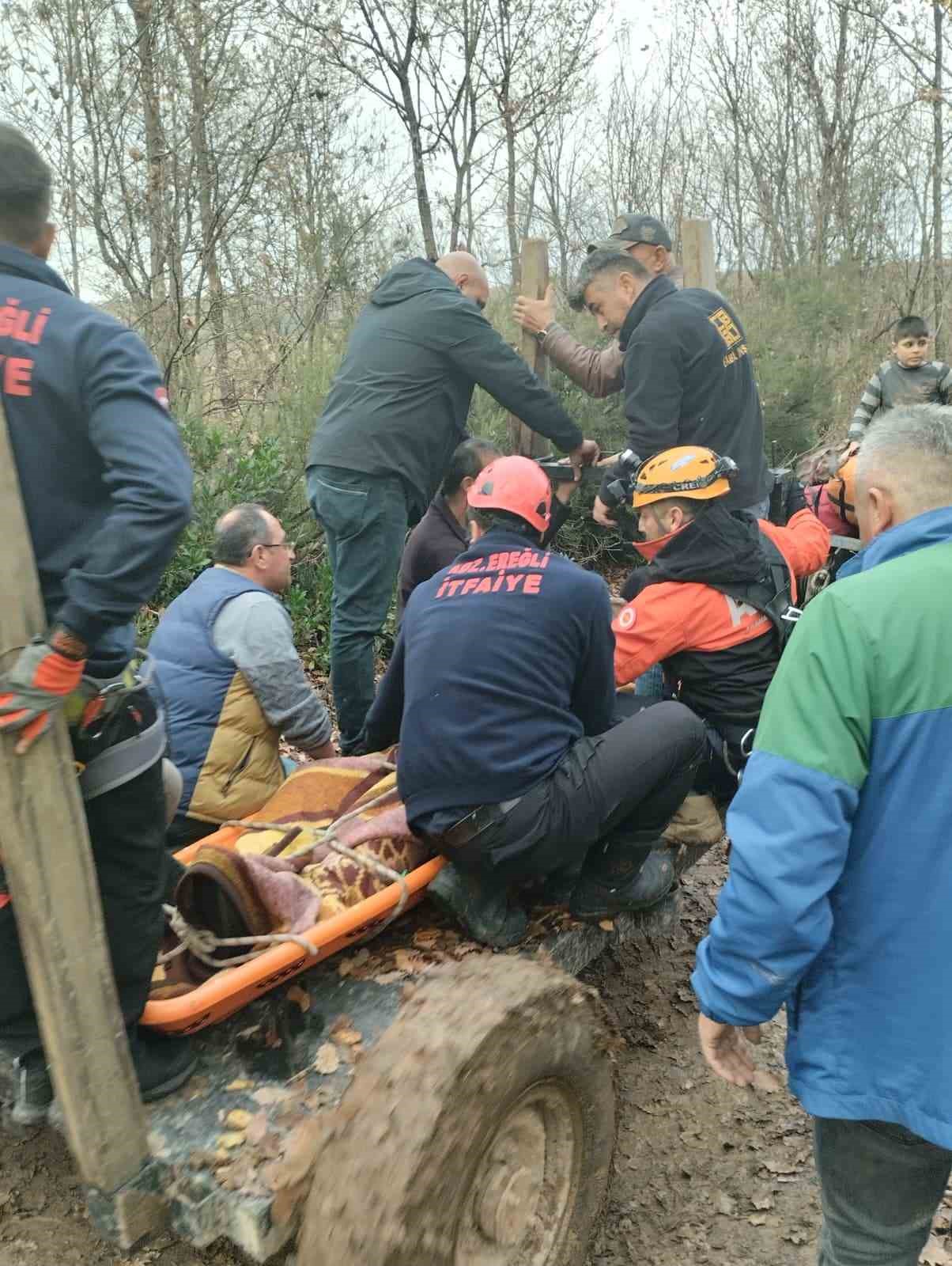 selaleleri-gezmeye-giden-muhtar-30-metre-yukseklikten-duserek-yaralandi
