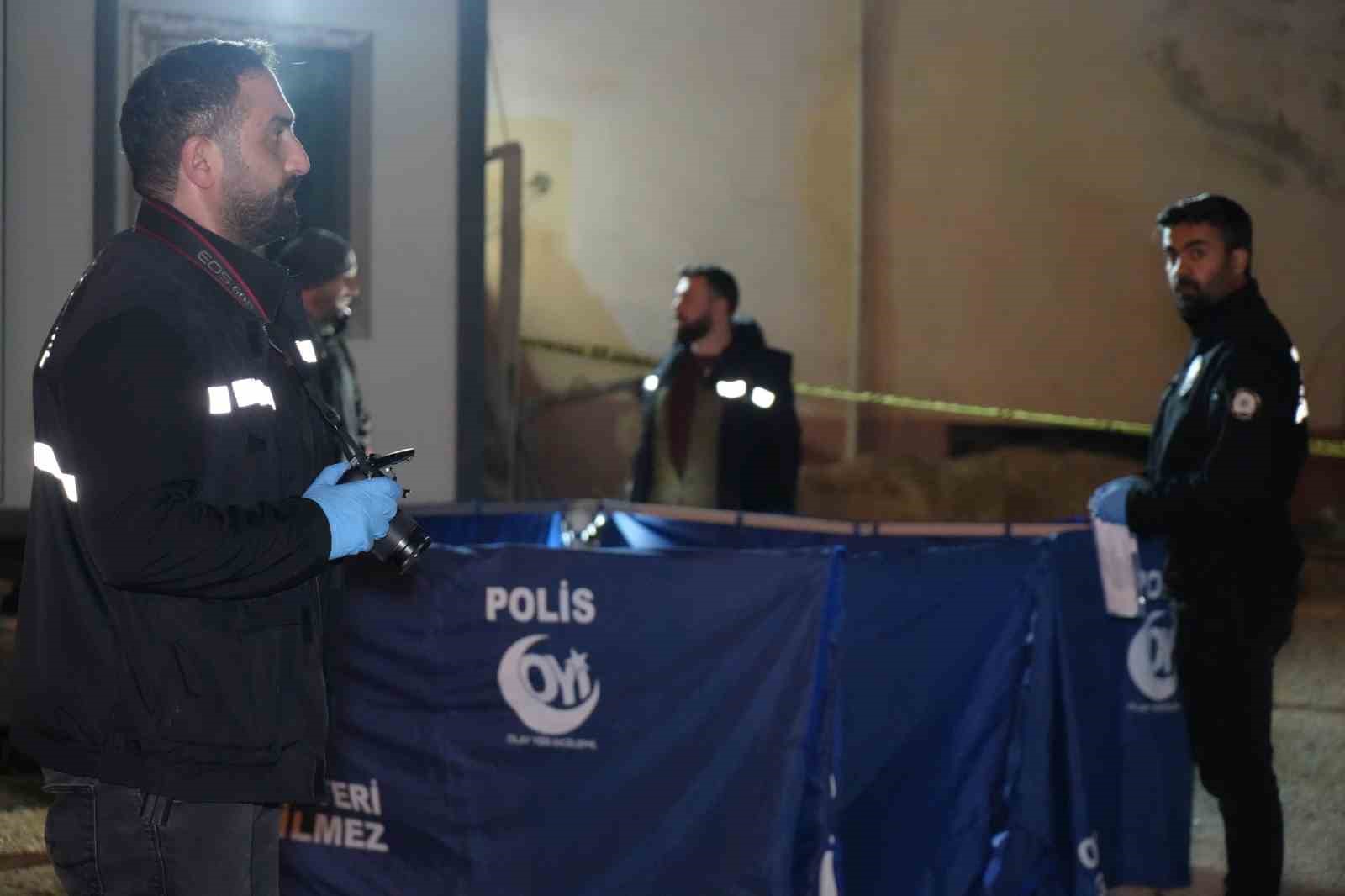 uzman-cavus-bacanagini-oldurdukten-sonra-yasamina-son-verdi