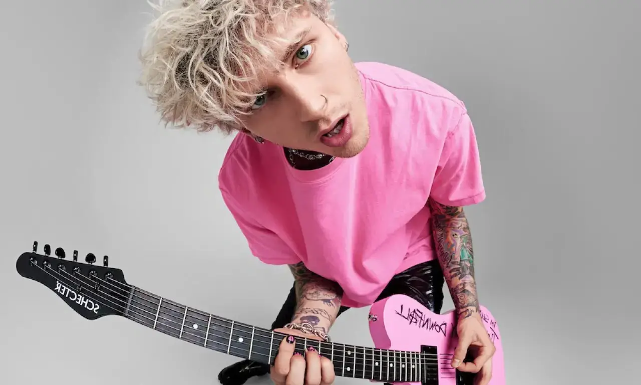 Machine Gun Kelly Kimdir? Filmleri, Kaç Yaşında, Sevgilisi, Çocuğu ve Boyu  Hakkında Merak Edilenler - ESKİŞEHİR DURUM