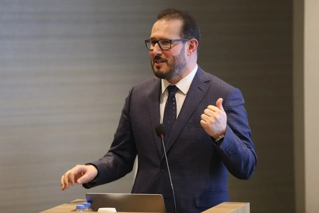 Doç. Dr. Şuayip BİRİNCİ – TÜSAP