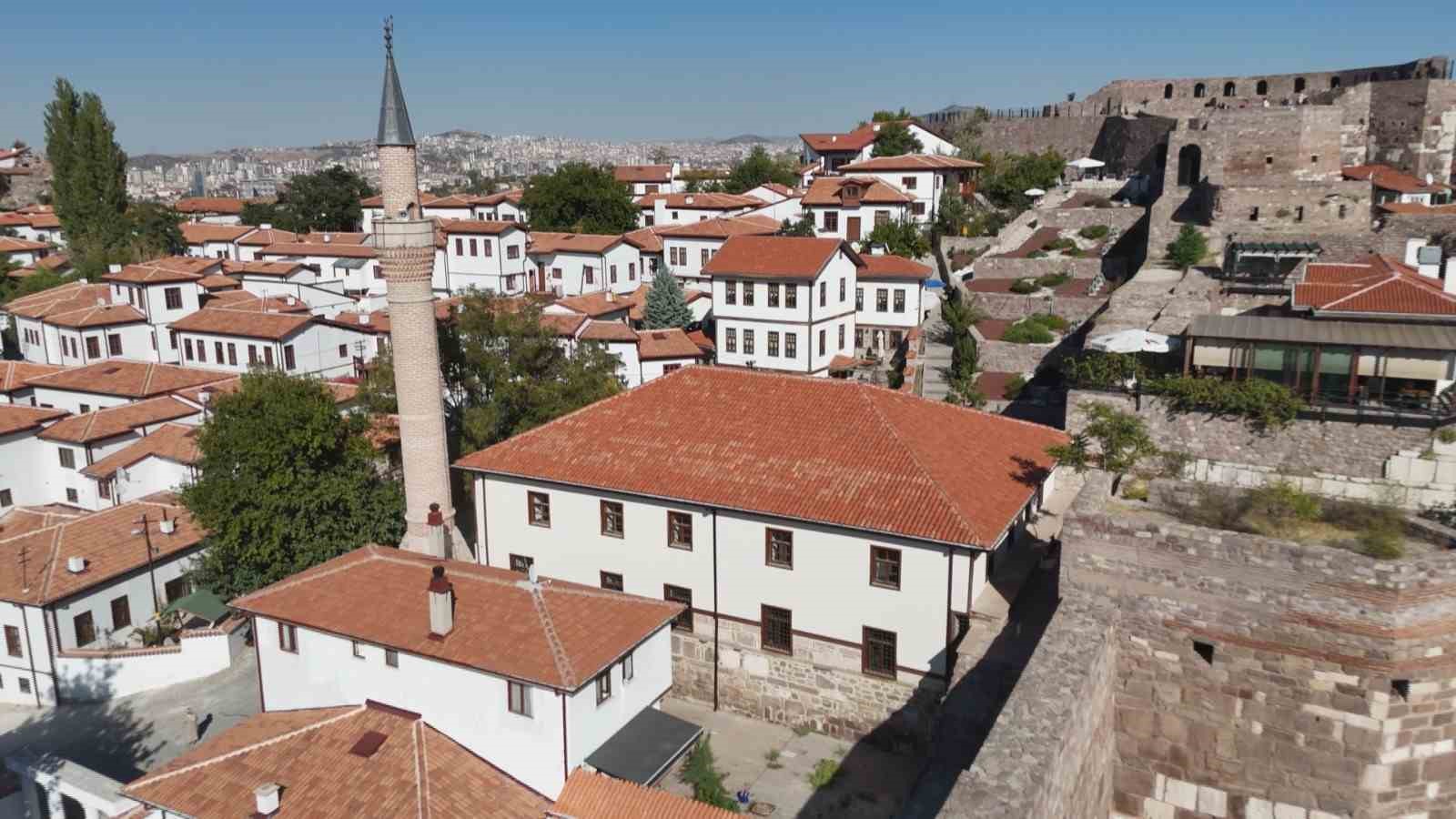 ankaranin-ilk-camisi-sultan-alaaddinde-selcuklu-mirasi-yasiyor